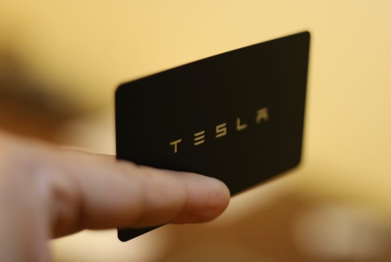 3 Reasons Why You Need a Business Card Right now